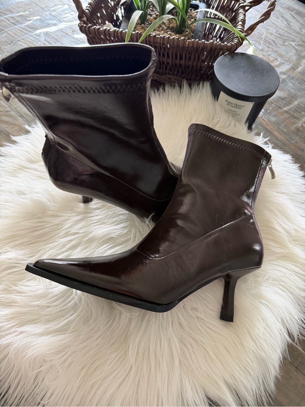 Women's Pointed-Toe Mid-Heel Ankle Boots in Dark Brown